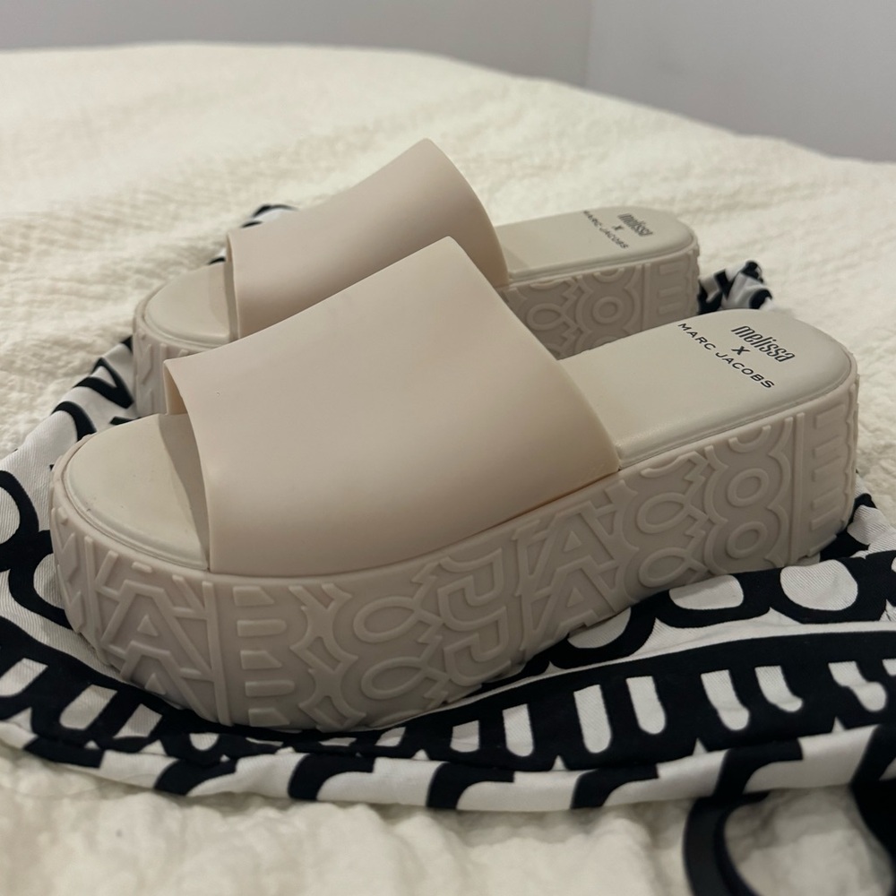 Marc Jacobs Cream Platform Sandals with Textured Sole